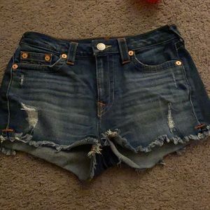 Women’s EUC True Religion denim shorts size 28